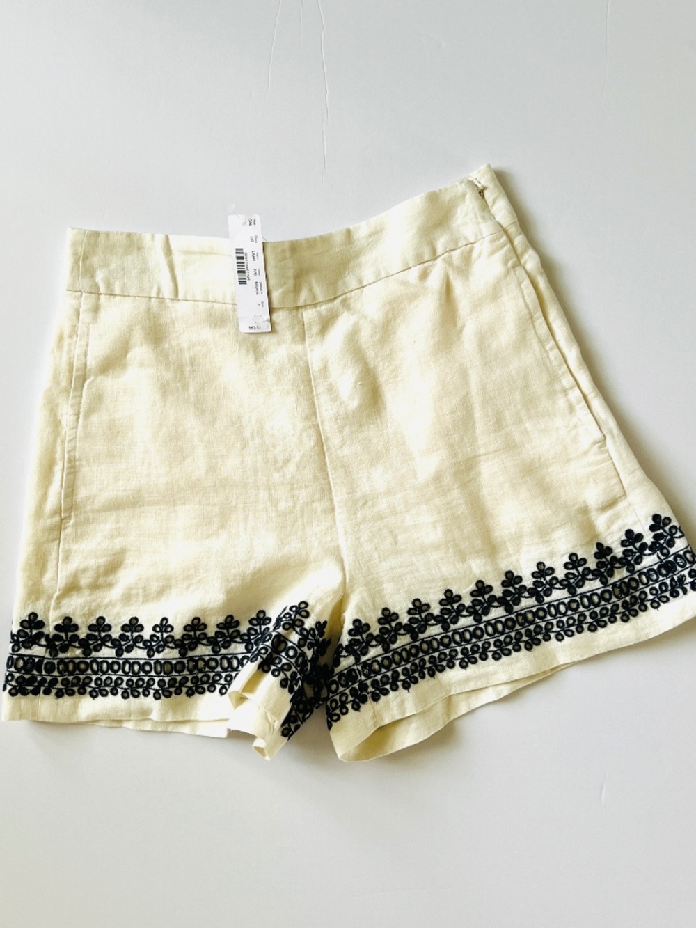 NWT J. Crew Embroidered-trim short in beauchamps linen Size 2 Ivory
